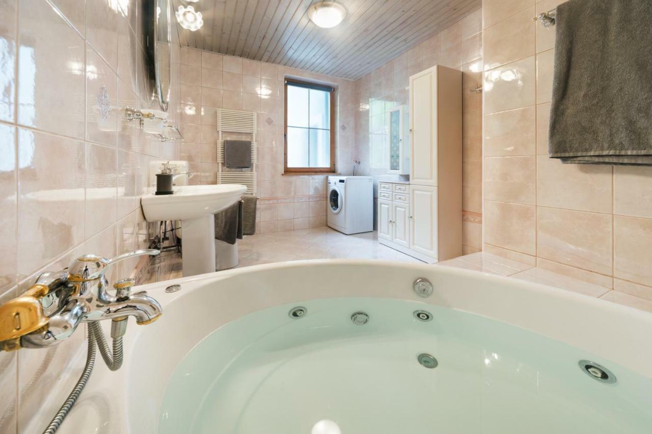 Vila Grad Bled - Sauna & Hot Tub Екстер'єр фото